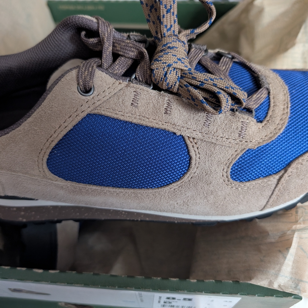 Men's Blue and Brown Athletic Shoes